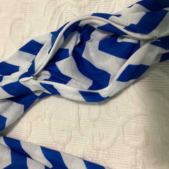 Blue & White Chevron Scarf with Zipper Pocket & Scarf Holder - Picture 10 of 11